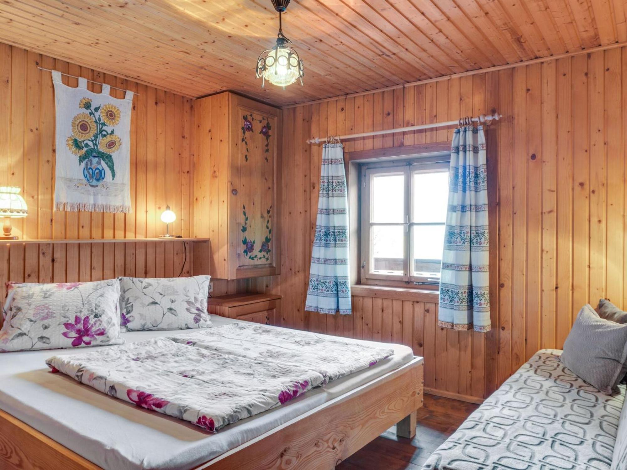 Chalet In Moertschach In Carinthia With Garden Buitenkant foto